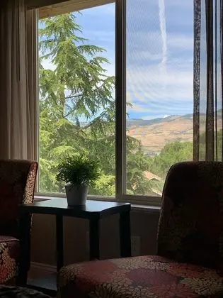 Oda, 2 Büyük (Queen) Boy Yatak