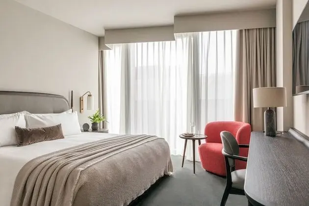 Medium Room