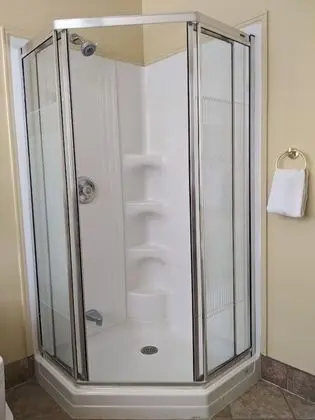 Double Queen Deluxe Room
