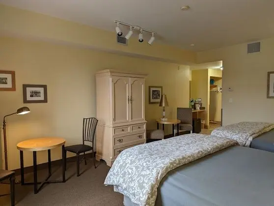 Double Queens Room