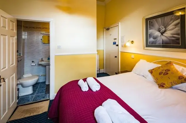 Standard Tek Büyük Yataklı Oda (Room 4)
