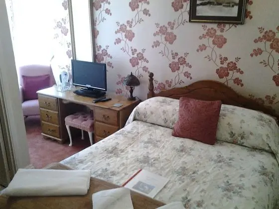 Tek Büyük Yataklı Oda