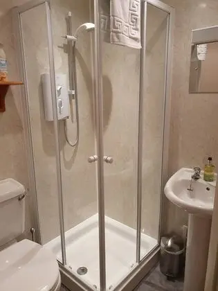 Tek Kişilik Oda (Room 5)