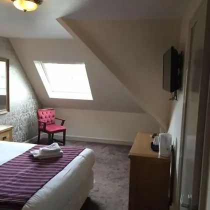 Tek Büyük Yataklı Oda