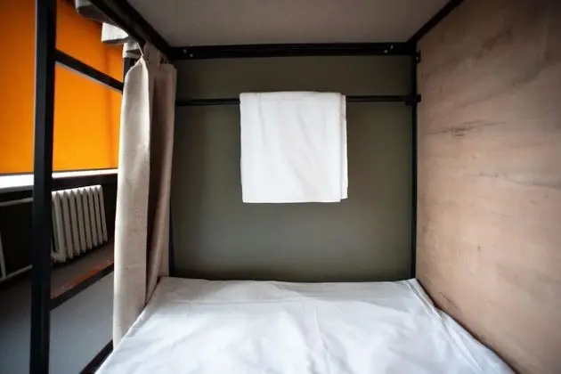 Ortak Ranzalı Oda, Karma Ranzalı Oda