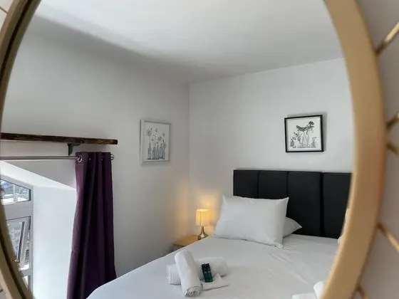 Apart Daire, Özel Banyo (Wells)