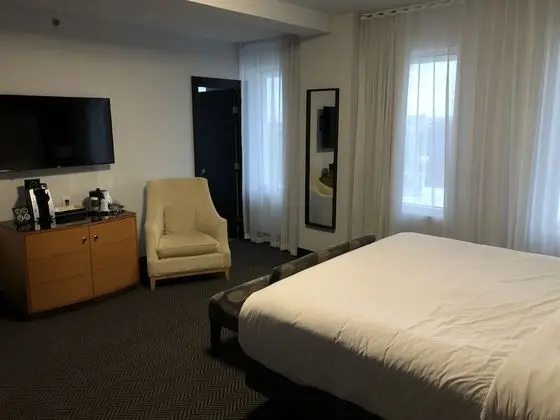 Süit, 1 En Büyük (King) Boy Yatak (One King Bed Studio Suite)