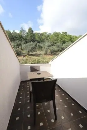 Studio Deluxe, Şehir veya Dağ Manzaralı