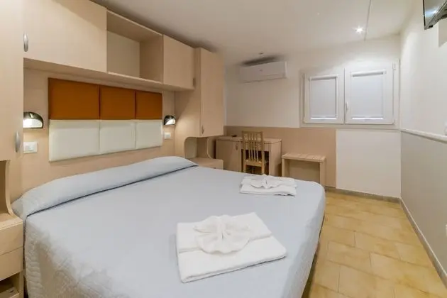 Tek Büyük veya İki Ayrı Yataklı Oda