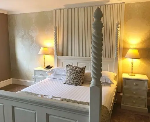 Premium Tek Büyük Yataklı Oda, Banyolu/Duşlu (4 Poster Bed)