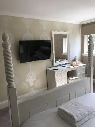 Premium Tek Büyük Yataklı Oda, Banyolu/Duşlu (4 Poster Bed)