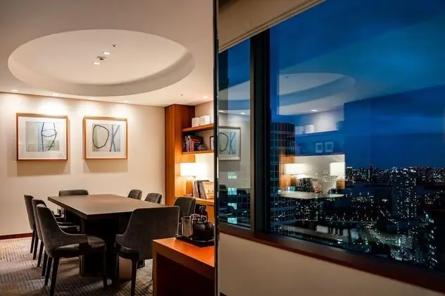 Süit, 1 Yatak Odası (Dining Area Top Floor)