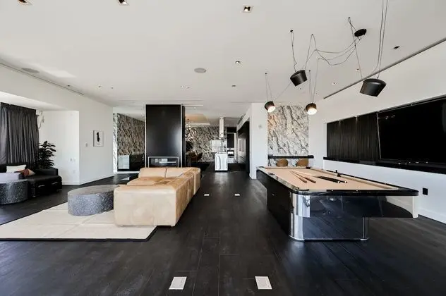 Two-Bedroom Penthouse with Private Jacuzzi