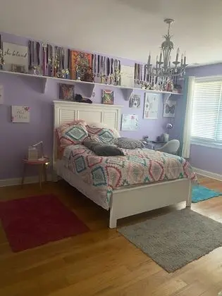 Girlie Room