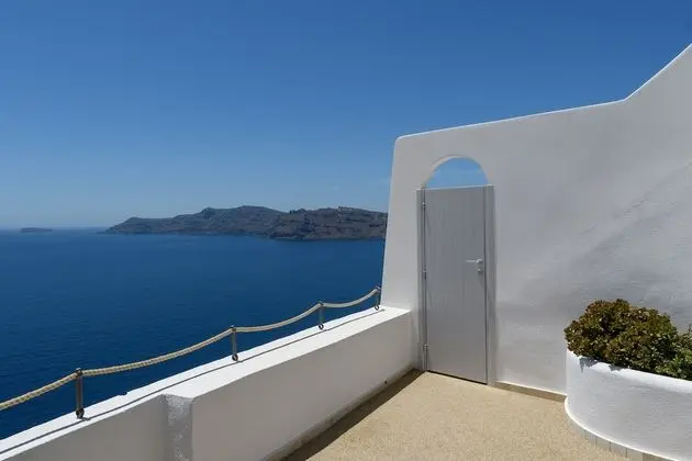Family Villa (Cave, Caldera View)