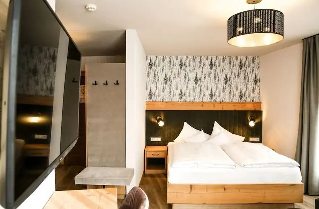 Comfort Tek Büyük Yataklı Oda, Balkon, Dağ Manzaralı (Enzian)