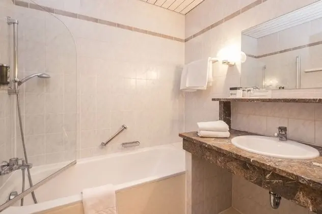 Comfort Tek Büyük Yataklı Oda, Balkon, Dağ Manzaralı (Enzian)