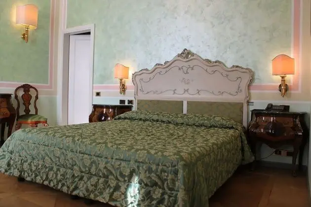 Superior Tek Büyük veya İki Ayrı Yataklı Oda