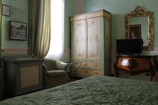 Superior Tek Büyük veya İki Ayrı Yataklı Oda