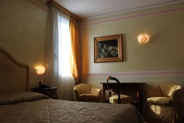 Superior Tek Büyük veya İki Ayrı Yataklı Oda