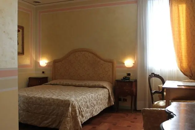 Superior Tek Büyük veya İki Ayrı Yataklı Oda