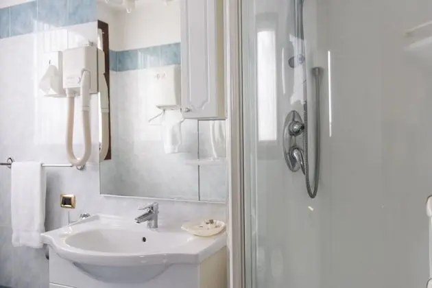 Superior Tek Büyük veya İki Ayrı Yataklı Oda