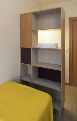 Basic Oda, 2 Tek Kişilik Yatak, Ortak Banyo