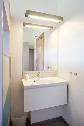 Basic Oda, 2 Tek Kişilik Yatak, Ortak Banyo
