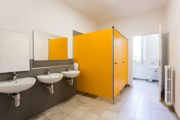 Basic Ortak Ranzalı Oda, Ortak Banyo