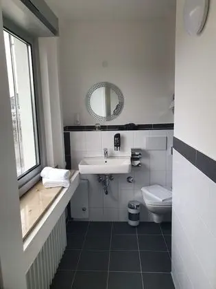 Basic Üç Kişilik Oda