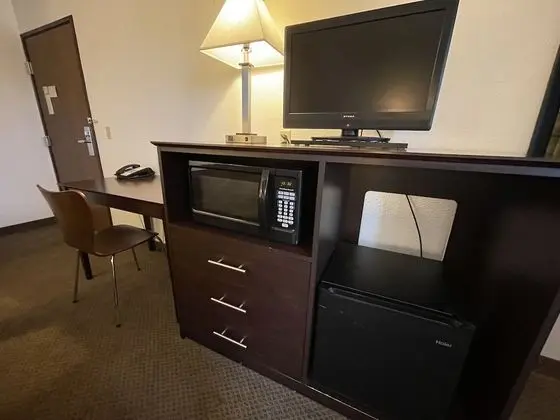 Standard Oda, 1 Büyük (Queen) Boy Yatak, Sigara İçilmez (Pet Friendly)