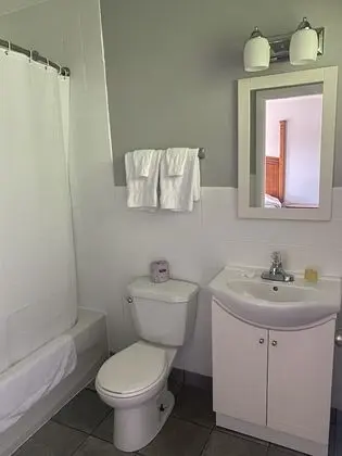 Basic Tek Büyük Yataklı Oda