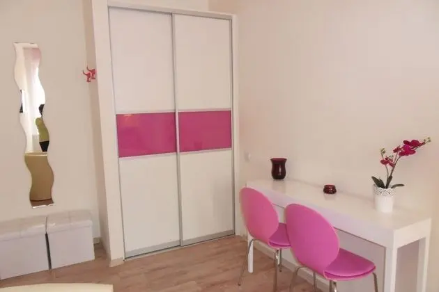 Apart Daire (Pink)