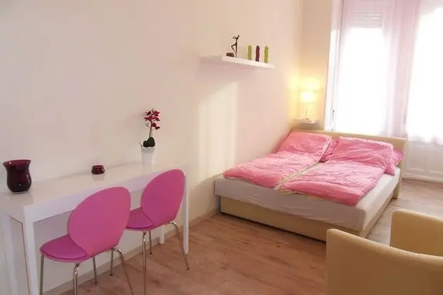 Apart Daire (Pink)