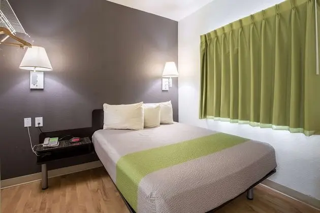 Deluxe Oda, 1 Büyük (Queen) Boy Yatak, Sigara İçilmez, Küçük Mutfak