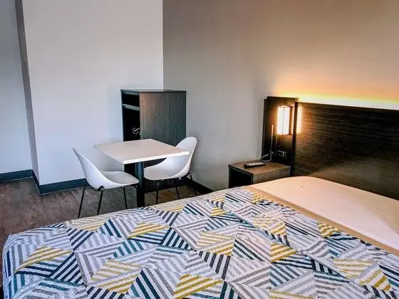 Standard Oda, 1 En Büyük (King) Boy Yatak, Engellilere Uygun, Sigara İçilmez