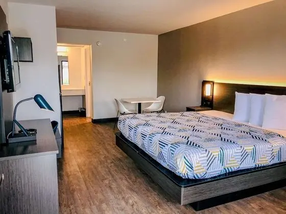 Standard Oda, 1 En Büyük (King) Boy Yatak, Sigara İçilmez, Küçük Mutfak