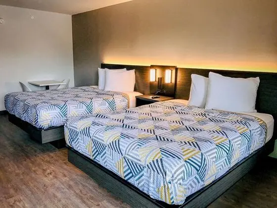 Standard Oda, 2 Büyük (Queen) Boy Yatak, Sigara İçilmez, Küçük Mutfak