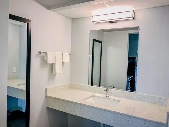 Standard Oda, 2 Büyük (Queen) Boy Yatak, Sigara İçilmez, Küçük Mutfak