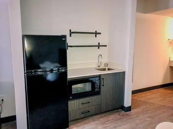 Standard Oda, 2 Büyük (Queen) Boy Yatak, Sigara İçilmez, Küçük Mutfak