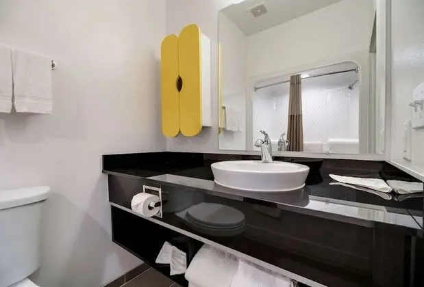 Standard Oda, 2 Çift Kişilik Yatak, Sigara İçilmez, Küçük Mutfak