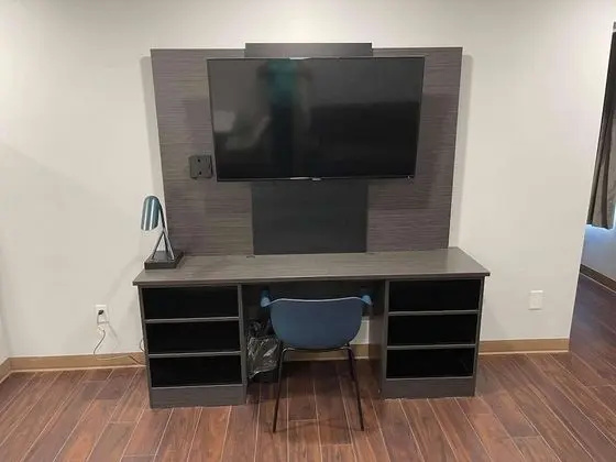 Standard Oda, 1 Büyük (Queen) Boy Yatak, Sigara İçilmez, Küçük Mutfak