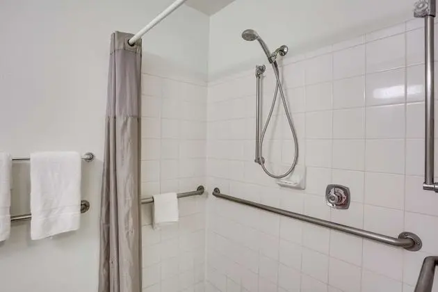 Standard Oda, 2 Çift Kişilik Yatak, Engellilere Uygun, Sigara İçilebilir