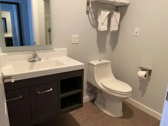 Standard Oda, 2 Çift Kişilik Yatak, Sigara İçilmez, Buzdolabı ve Mikrodalga
