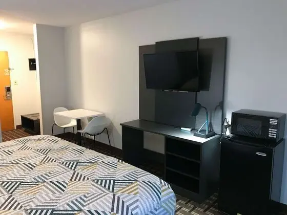 Standard Oda, 1 En Büyük (King) Boy Yatak, Sigara İçilebilir, Buzdolabı ve Mikrodalga