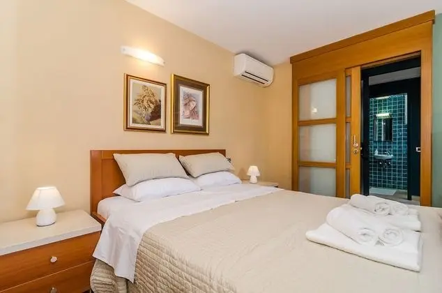 Tek Büyük Yataklı Oda (0 Bedroom)