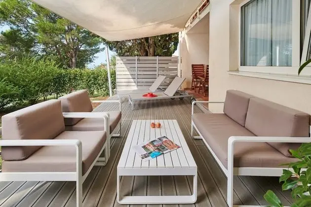 Classic apartment with terrace for 4 + 1 person