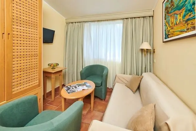 Classic apartment with terrace for 4 + 1 person