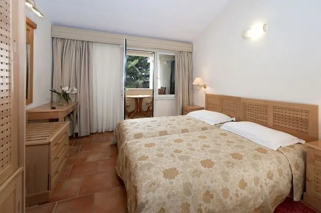 Studio for 2+1 persons, park side