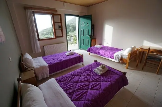 Comfort Üç Kişilik Oda (2)